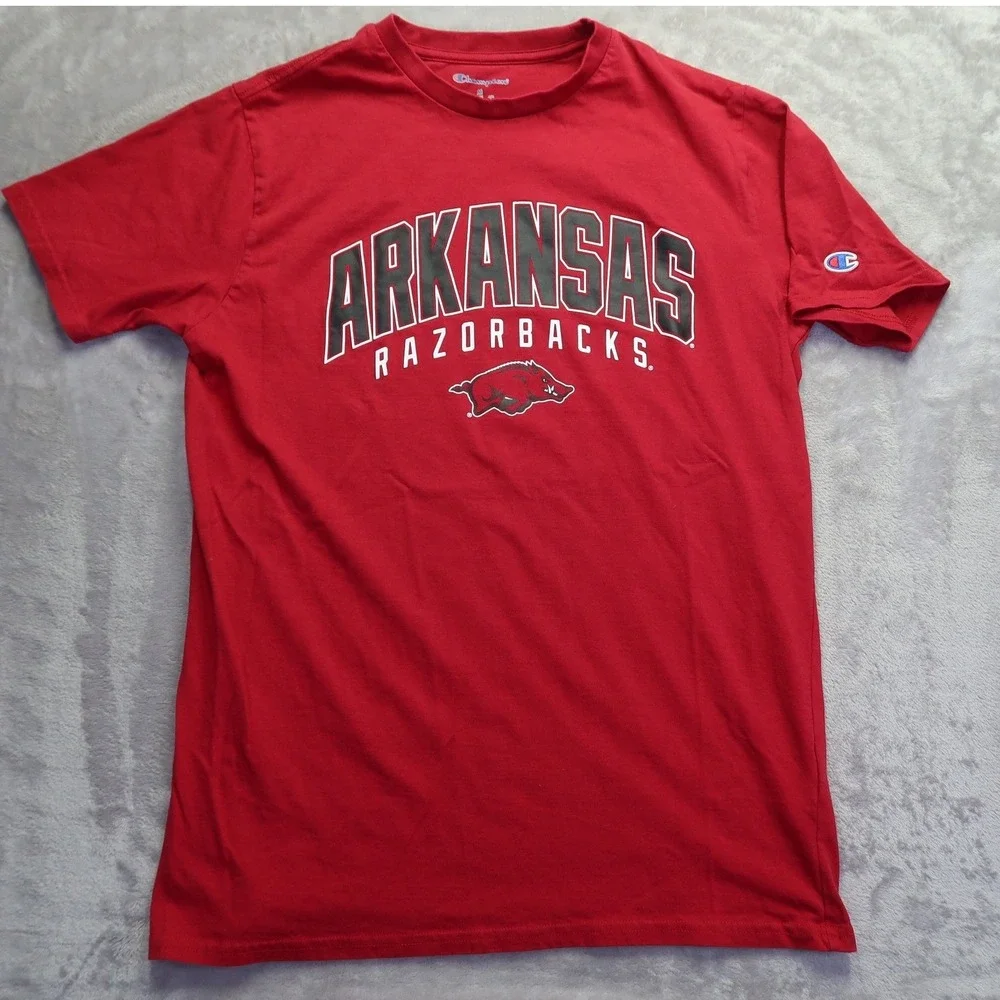 Arkansas Razorbacks Men's Red Graphic T-Shirt Size M NCAA Champion - Picture 2 of 8